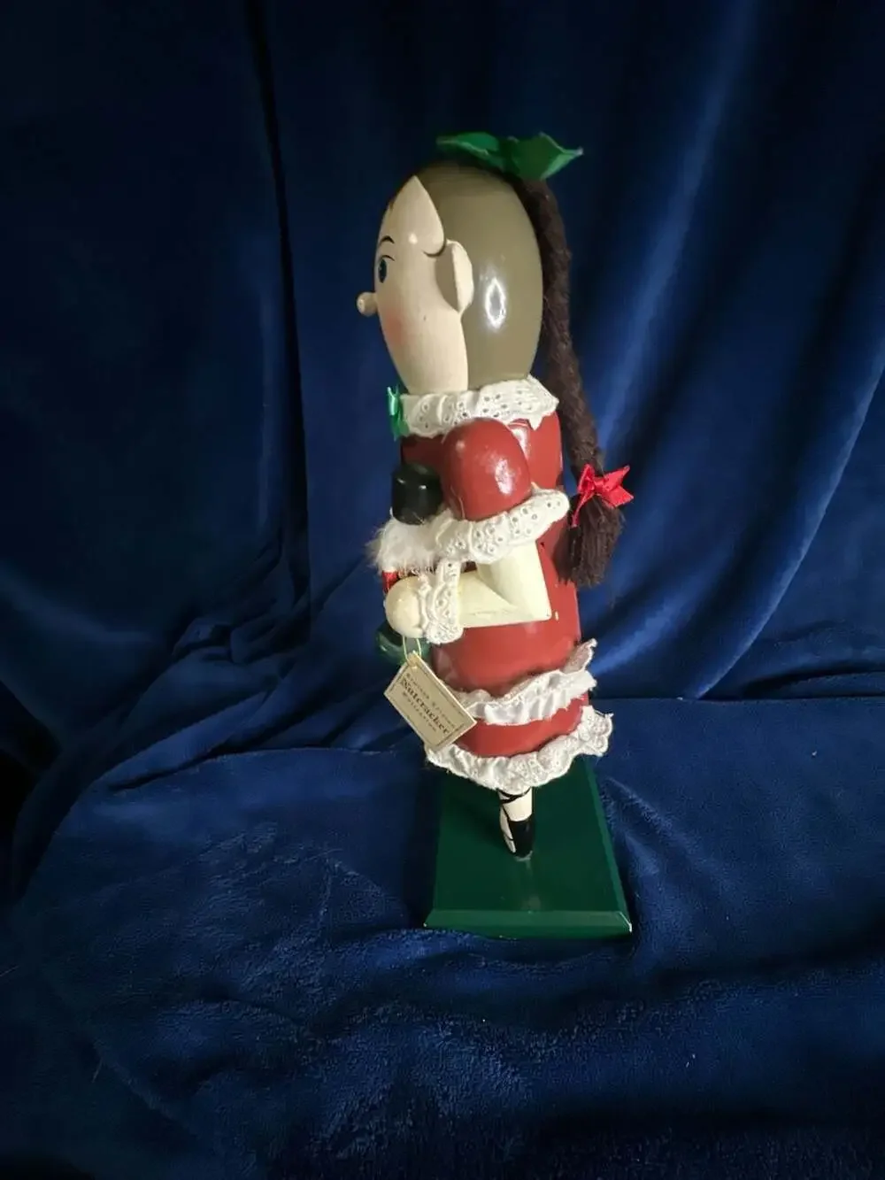 2006 Target Limited Edition Nutcracker Collection Girl Ballerina Holding Toy Sol
